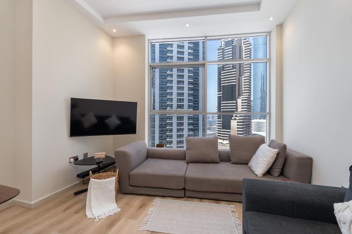 Bright 1-Bedroom With View Dubai Marina المظهر الخارجي الصورة