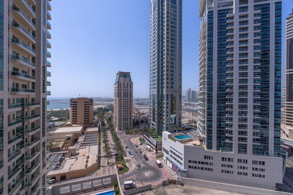 Bright 1-Bedroom With View Dubai Marina المظهر الخارجي الصورة