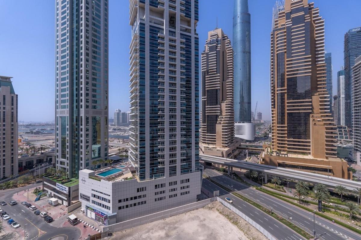 Bright 1-Bedroom With View Dubai Marina المظهر الخارجي الصورة