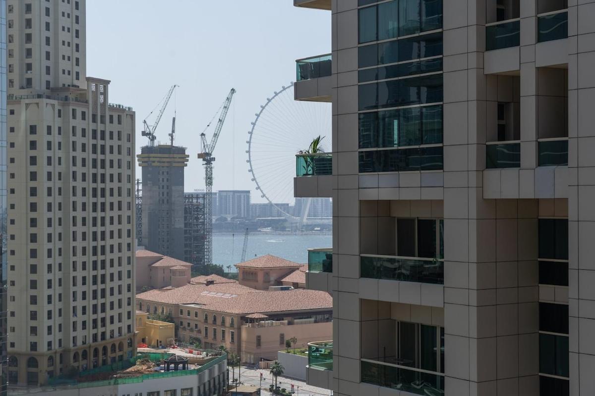 Bright 1-Bedroom With View Dubai Marina المظهر الخارجي الصورة